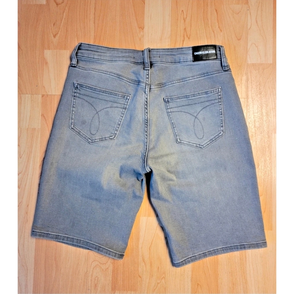 Calvin Klein Jeans Bermuda shorts - Picture 10 of 12